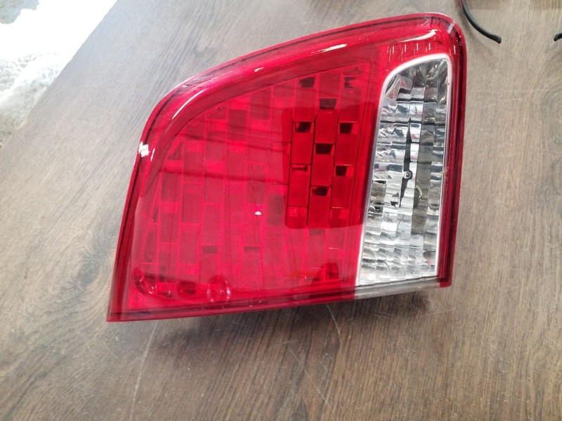 Driver Tail Light Lid Mounted Incandescent Fits 11-13 SORENTO 3212084