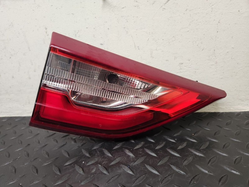 18-21 Chevrolet Traverse Left Driver Mounted Tail Light Lamp OEM 84835394