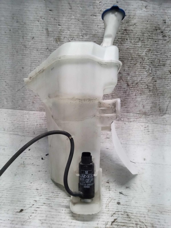 2016 Hyundai Elantra Washer Fluid Reservoir OEM 1.80L 89000 Miles Red