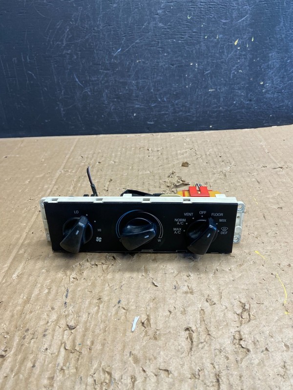 1992 to 1996 Ford F150 Heater A/C Climate Control AD6937 DG
