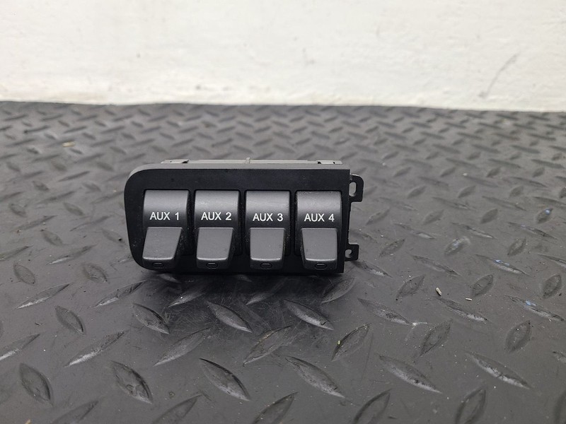 05-07 Ford F250SD F350SD Dash Auxiliary Switch Panel OEM 5C3Z-13D730-AAA