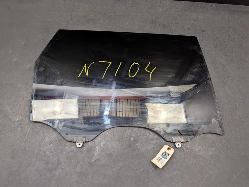 Rear Right Door Window Glass 2017 Nissan Pathfinder 82300-3KA1A 2013 - 2019 2020