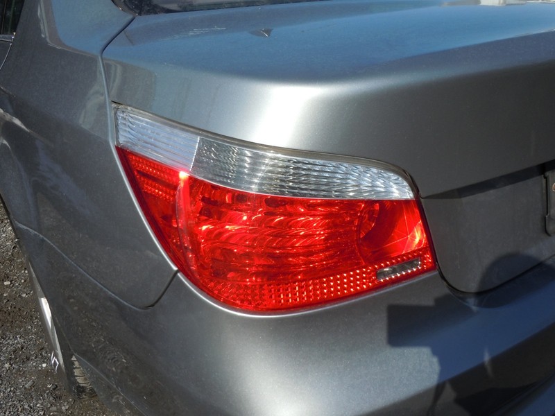 2004-2007 BMW 530i Quarter Panel Mounted Tail Light Lamp Driver Left