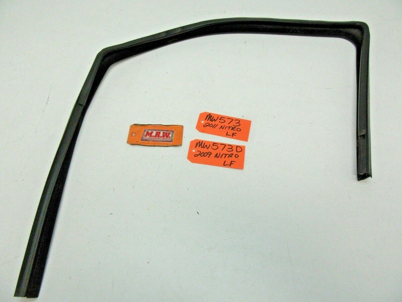 LEFT FRONT DOOR RUBBER SEAL WEATHER STRIP TRACK MOLDING CHANNEL for 07-11 NITRO