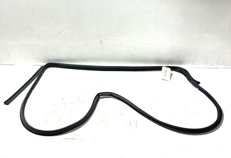 2018 INFINITI Q50 DOOR WINDOW GLASS RUN CHANNEL SEAL REAR RIGHT SIDE OEM