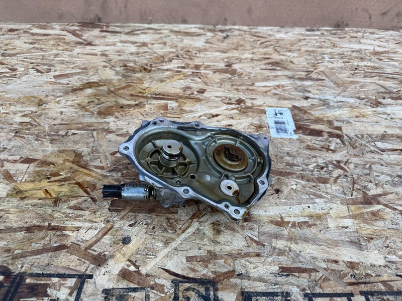 INFINITI Q50 Q60 16-24 OEM ENGINE LEFT VALVE TIMING SOLENOID ACTUATOR COVER 3.0T