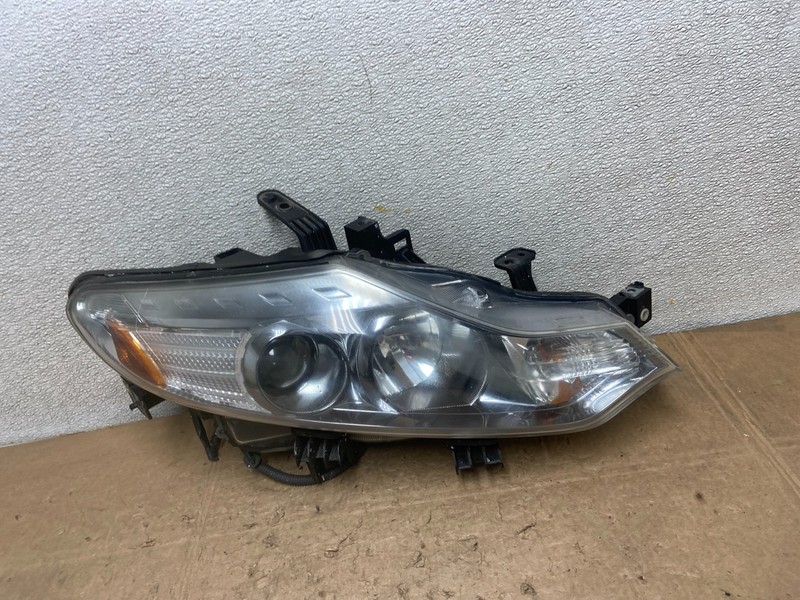 2011 to 2014 Nissan Murano Headlight Right Passenger Rh Oem Halogen Y8332 DW