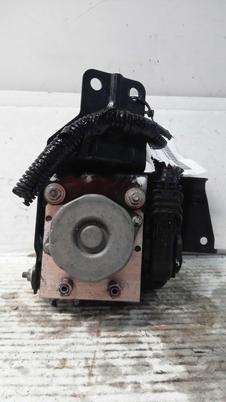 Used ABS Pump and Motor Assembly fits: 2017 Nissan Rogue sport assembly AWD w/o
