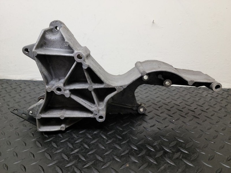 03-16 Chevrolet Express 2500 Alternator Power Steering Pump Bracket OEM 12554030