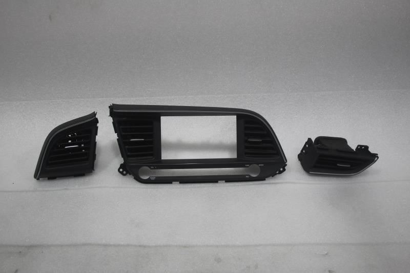 2017 2018 2019 2020 HYUNDAI ELANTRA DASH AIR VENTS RADIO BEZEL TRIM