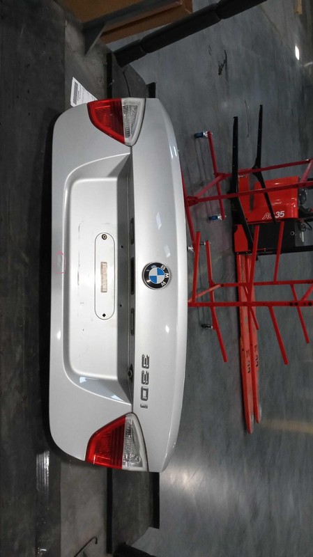 2006 BMW 330I Silver Deck Lid Trunk OEM Used 41627151491 63216937459 63216937460