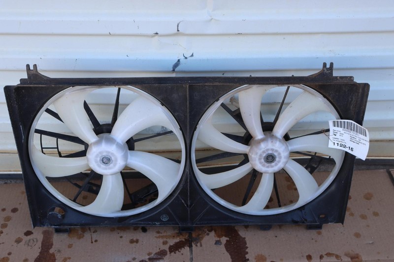 2006-2015 LEXUS IS250 2.5L ENGINE RADIATOR COOLING FAN MOTOR SHROUD OEM