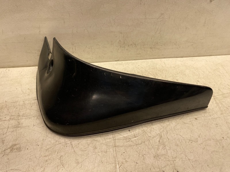 2004-2007 TOYOTA HIGHLANDER RIGHT FRONT MUDGUARD MUD FLAP FENDER BLACK OEM