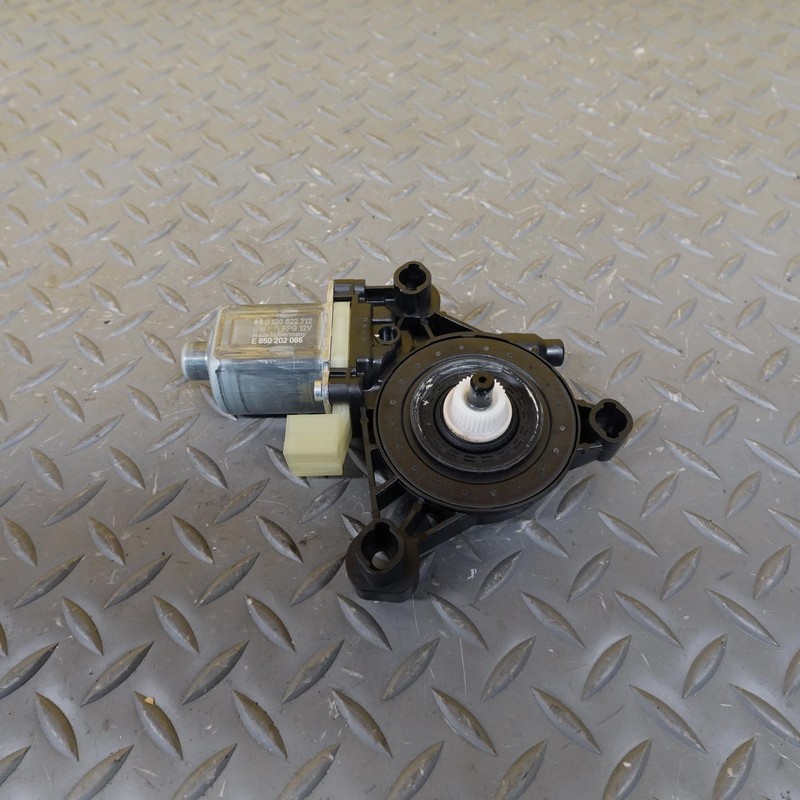 2019-2024 AUDI Q3 S-LINE OEM RIGHT REAR DOOR WINDOW MOTOR E850202086