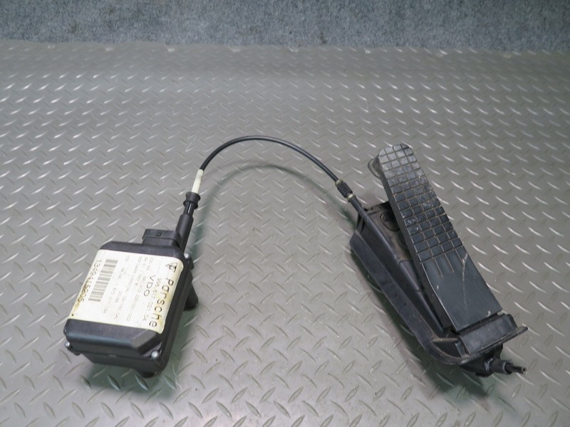 1999-2004 PORSCHE 911 996 A/T GAS ACCELERATION PEDAL W CRUISE CONTROL MODULE