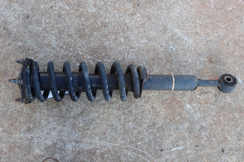 2007-2018 TOYOTA TUNDRA DOUBLE CAB RWD FRONT RIGHT SIDE SHOCK STRUT ABSORBER OEM