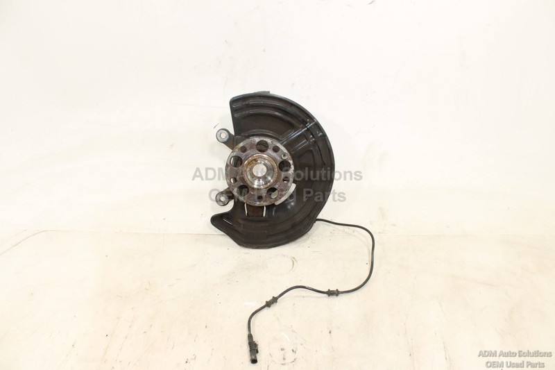 2016 - 2019 MERCEDES CLA250 FRONT LEFT SIDE SPINDLE/KNUCKLE WHEEL HUB OEM
