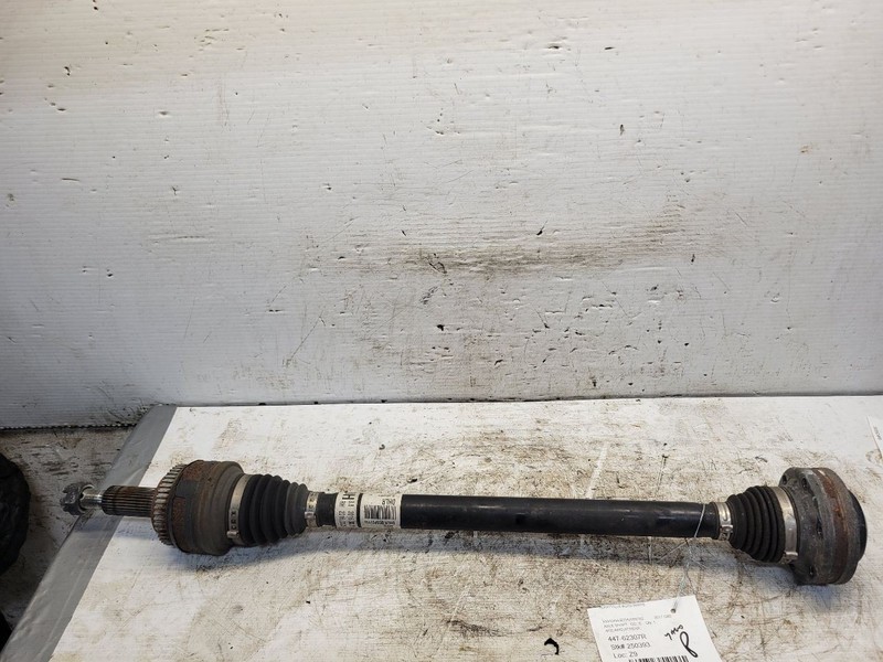 Passenger Axle Shaft Rear 3.3L Sport Fits 17-20 G80 1671728