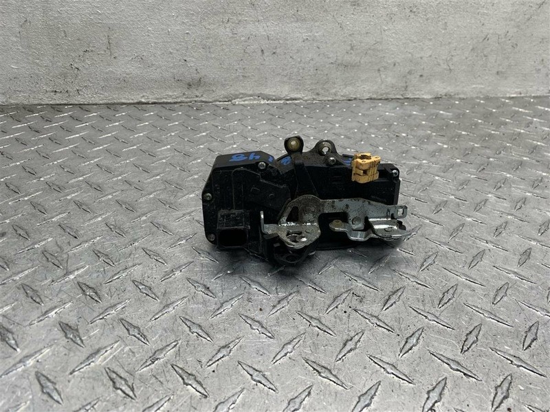 05-09 CHEVROLET EQUINOX DRIVER FRONT POWER DOOR LOCK ACTUATOR OEM 643.GM8L05