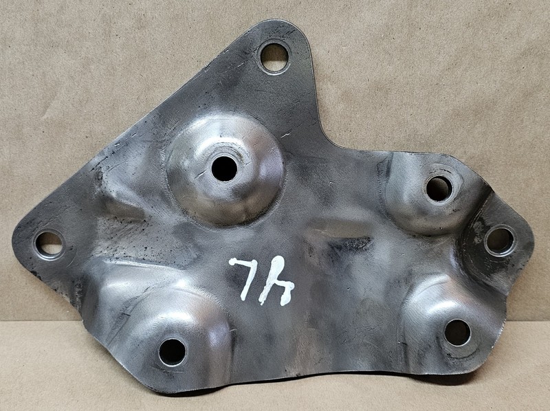 1980-1993 DODGE RAM W SERIES 4X4 POWER STEERING GEAR BOX MOUNT PLATE BRACKET