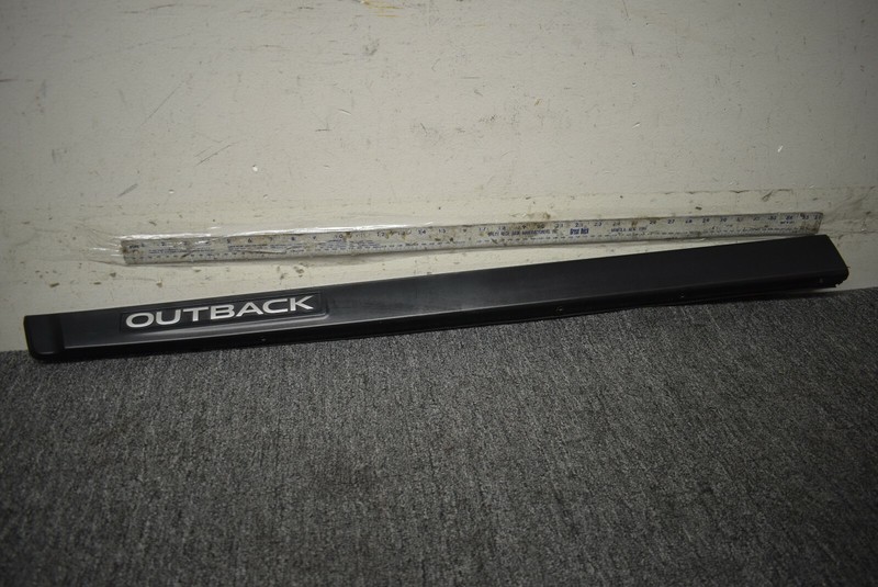 SUBARU OUTBACK MOLDING LEFT SIDE FACTORY OEM