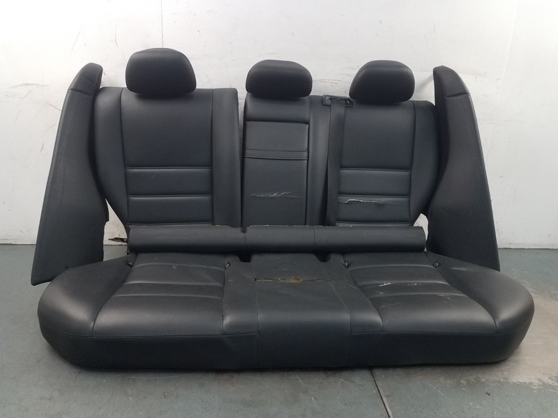 2010 Mercedes Benz AMG C 63 Rear Leather Seat Set - * #8001 Q6