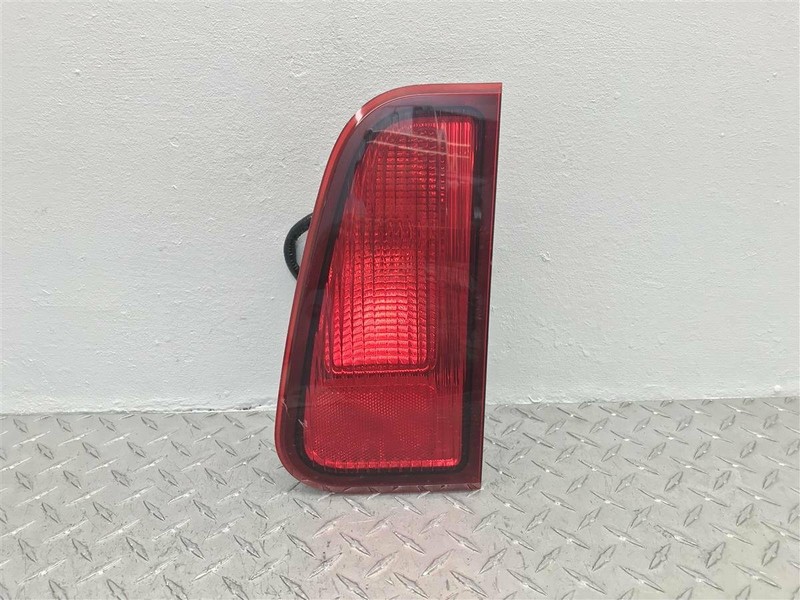 03 04 05 06 LINCOLN NAVIGATOR RIGHT TAIL LAMP TAILLIGHT TAILLAMP REAR BRAKE OEM