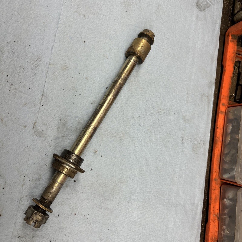 1993 Yamaha RT 180RT180Enduro Motorcycle Rear Wheel Axle And Spacer