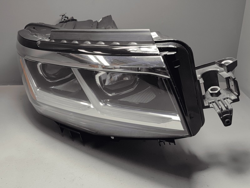 DRL IS NOT WORK 2021-2023 Volkswagen Atlas Front Right Passenger Headlight OEM