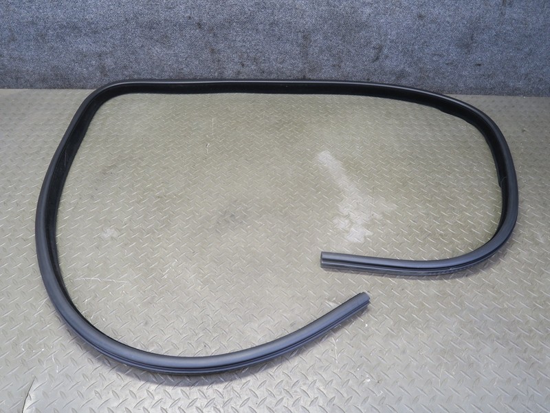 14-17 RANGE ROVER SPORT L494 FRONT RIGHT DOOR WEATHERSTRIP RUBBER SEAL GASKET