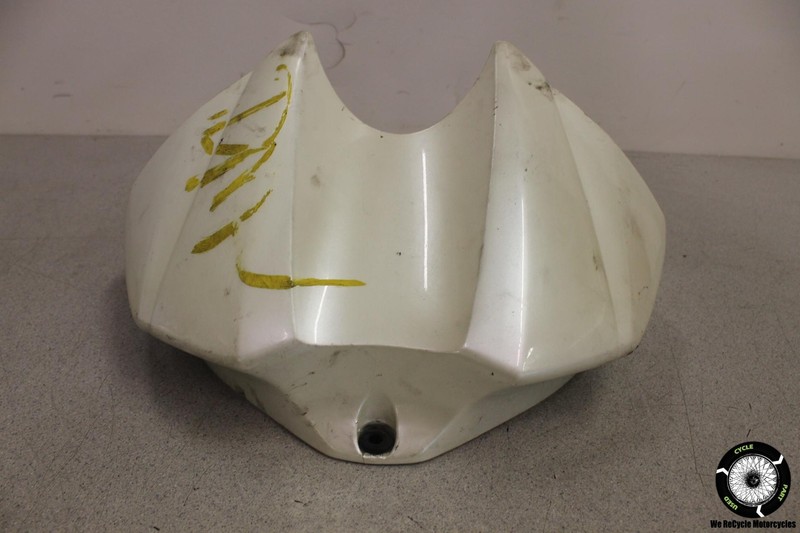 2004 Yamaha YZF R1 FRONT GAS TANK FUEL CELL COVER FAIRING COWL PLASTIC 04