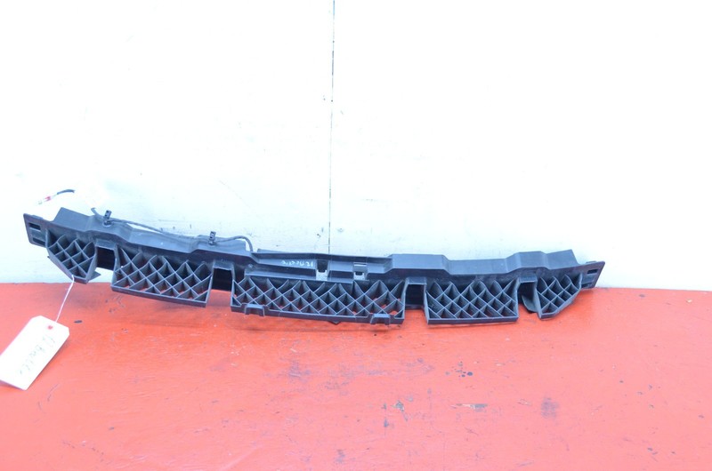 12-19 VOLKSWAGEN BEETLE REAR CENTER BUMPER BRACKET OEM