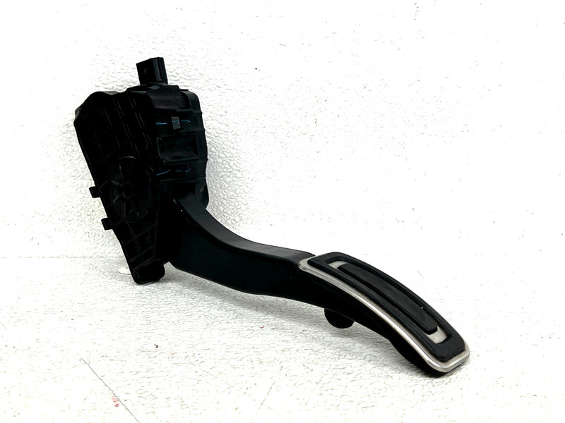 ⭐2017-2020 LINCOLN MKZ ACCELERATOR THROTTLE GAS PEDAL WITH SENSOR OEM LOT2643