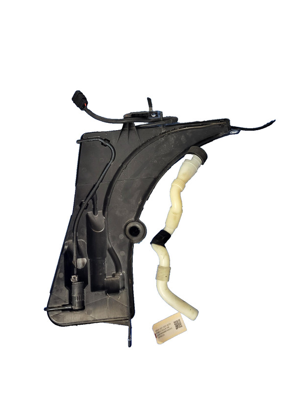 Used Oem Alfa Romeo Windshield Washer Reservoir Bottle for 2017-2021 Giulia 2.0L