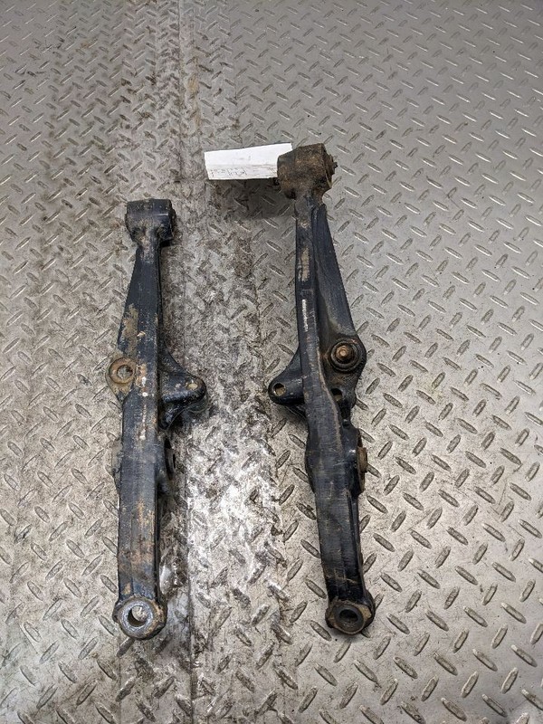 1990-1993 ACURA INTEGRA FRONT LOWER CONTROL ARMS LEFT & RIGHT ARM SET OE 118