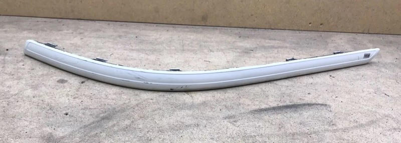 2009-2010 HYUNDAI SONATA FRONT BUMPER TRIM OUTER MOLDING RIGHT 86682-3K700