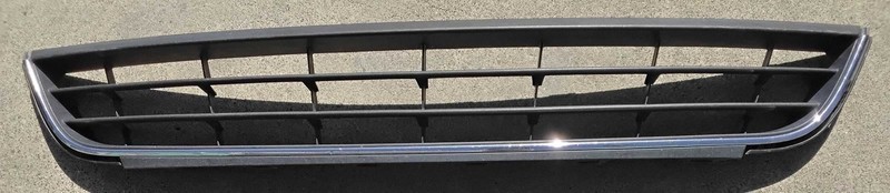 2011-2014 Volkswagen Jetta Sedan Hybrid Front Lower Center Grill 5C6853671