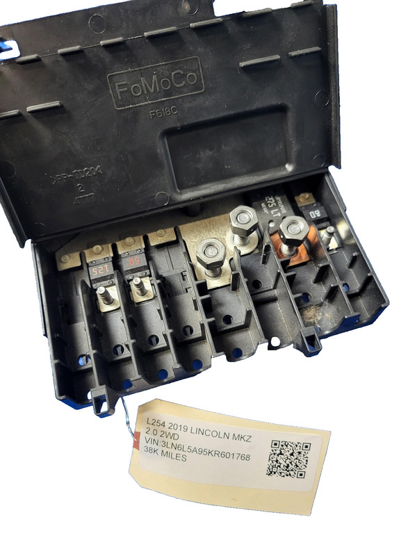 Used Oem Lincoln Battery Fuse Relay Junction Box for 2017-2020 MKZ Base 2.0L FWD
