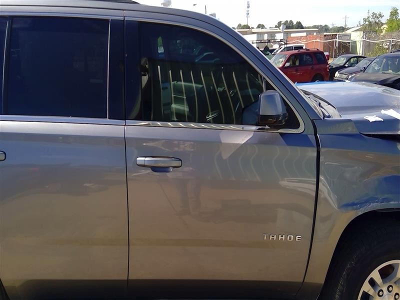 Passenger Right Front Door Fits 15-19 SUBURBAN 1500 569403