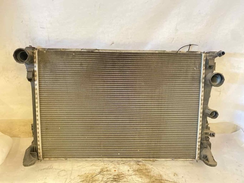 Radiator MERCEDES C250 12 13 14 15