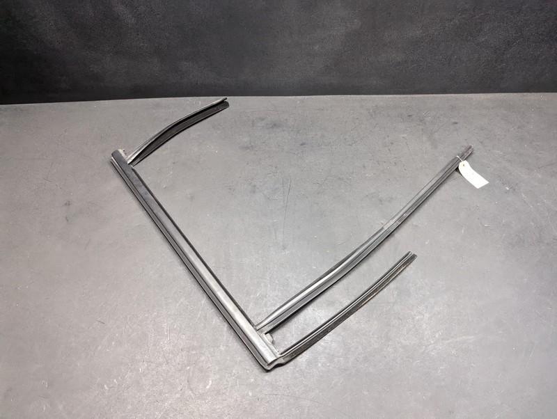Rear Left Door Window Glass Run Channel 2018 Ford Escape GJ5Z-7825767-B 17 - 19