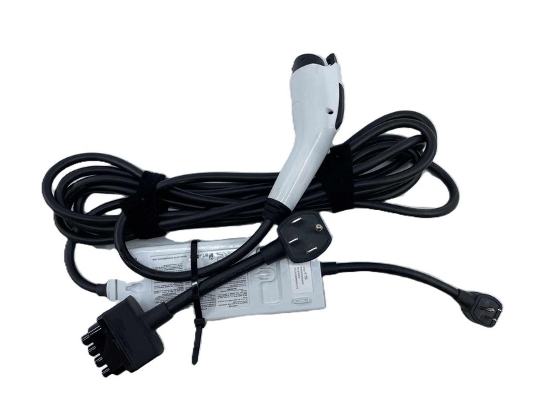 2022-2023 Chevy Bolt EUV LT 240v Battery Level 2 Charging Adaptor 24054139 OEM
