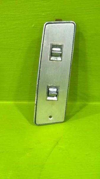 85 EIGHTY EIGHT SDN PASSENGER RIGHT FRONT WINDOW DOOR LOCK SWITCH OEM 3649-2