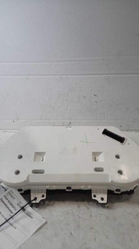 Used Speedometer Gauge fits: 2018 Kia Sorento cluster MPH 3.5`` display screen 3