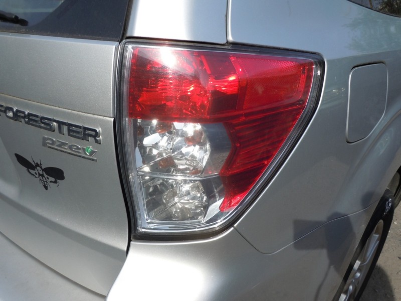 2009-2013 Subaru Forester Quarter Panel Mounted Tail Light Passenger Right