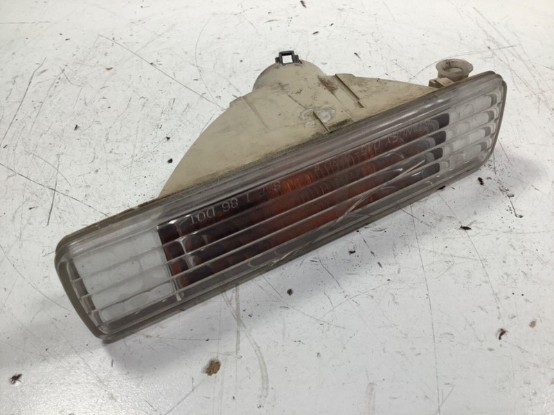 88-89 Honda Accord Right Front Signal Light Lens 33302-SE3-A01 OEM