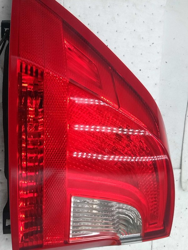 Used Left Tail Light Assembly fits: 2012 Volvo 60 SERIES lid mounted Left Grade