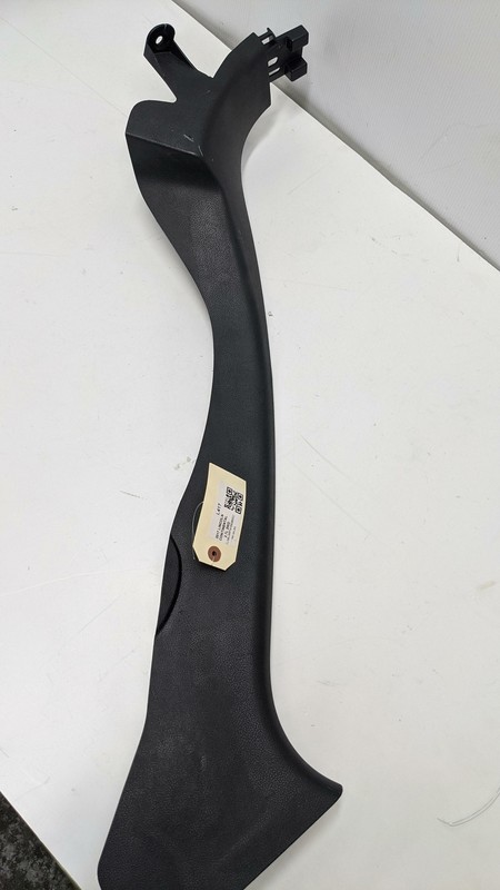 Right C Pillar Lock Trim Cover 2017 Lincoln Continental GD9B-F31016 2018 2019