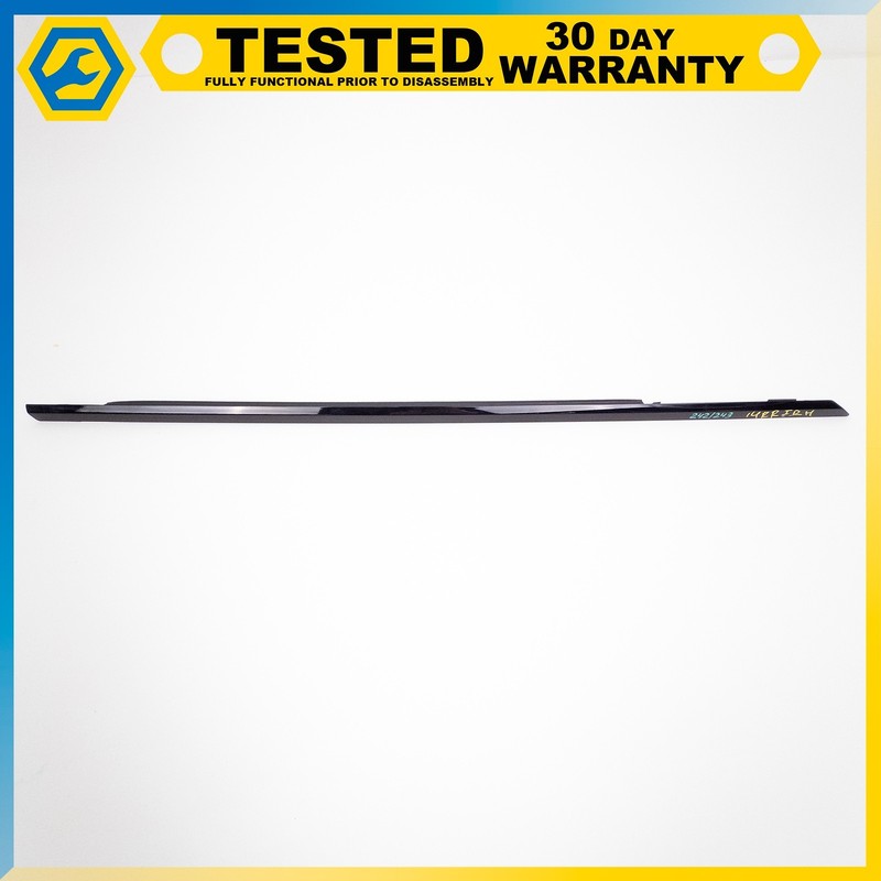 13-22 RANGE ROVER L405 FRONT RIGHT OUTER LOWER DOOR WINDOW MOLDING OEM