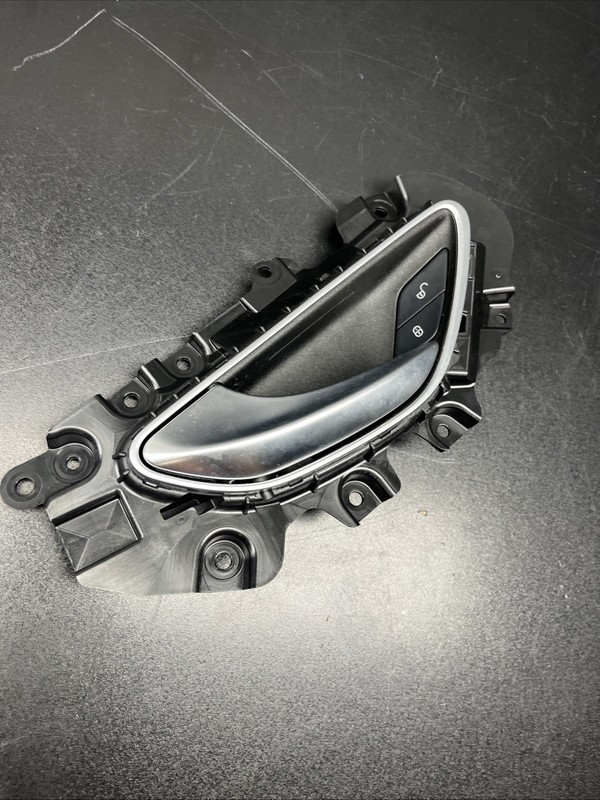 Mercedes W217 S550 Front Left Driver Side Interior Door Release Handle OEM 38k